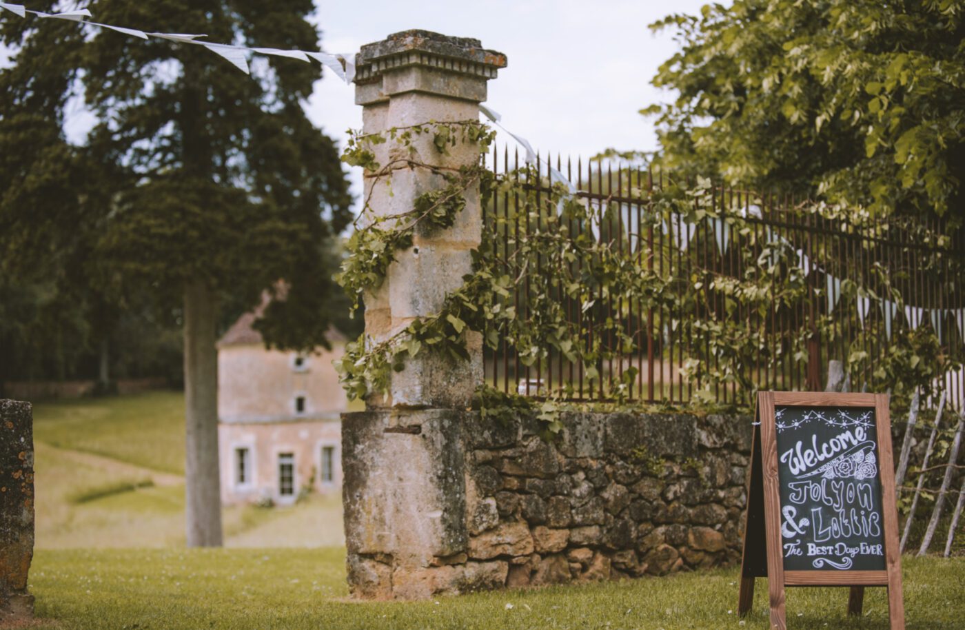 vue extérieure et le Pigeonnier