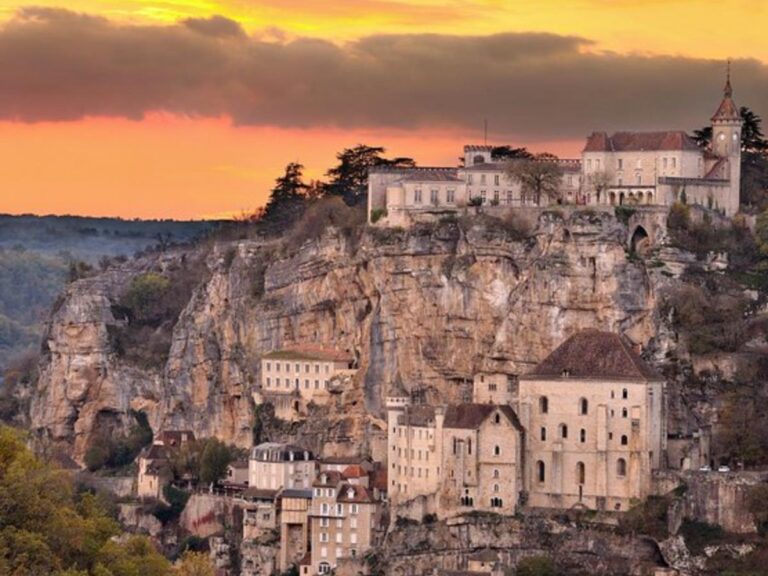 maisons sur le rocher a Rocamadour